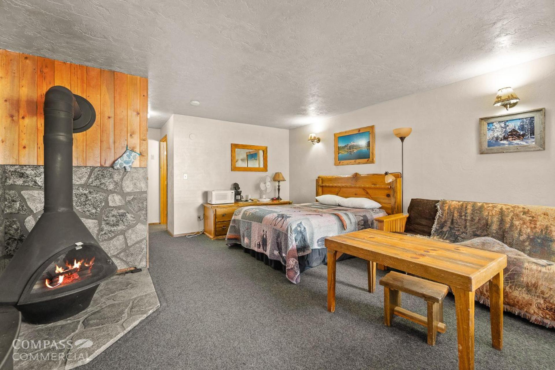 Willamette Pass Inn & Chalets Odell Lake Eksteriør bilde